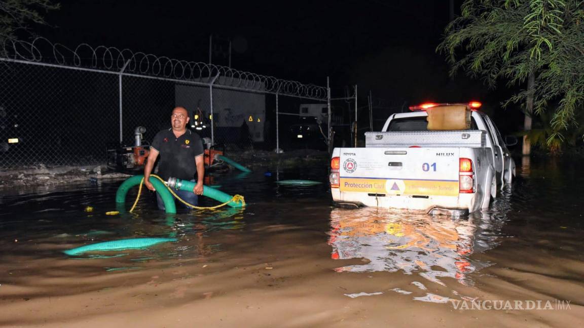 Empieza a bajar el agua derivado de laguna de regulación en Torreón