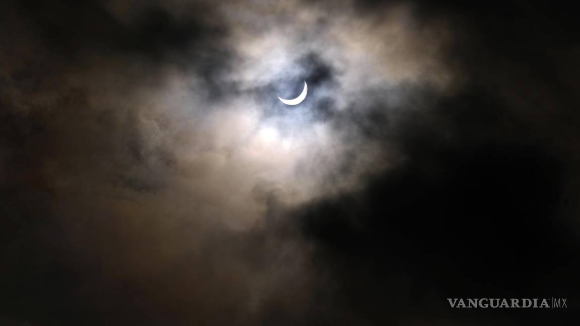 Convierten en una fiesta observación del eclipse en ciudades de Estados Unidos y Canadá
