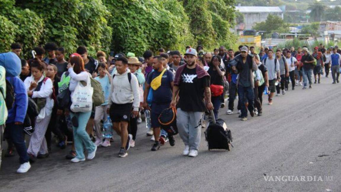 Caravana de al menos mil migrantes sale de Chiapas hacia la Ciudad de México