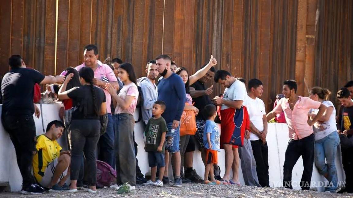 Gobierno de Biden considera reiniciar detención familiar para migrantes