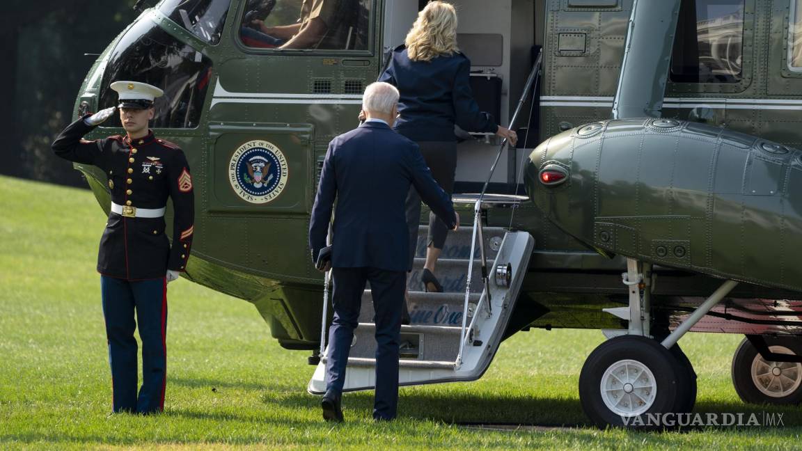$!Los Biden están acompañados en el viaje por el consejero de Seguridad Nacional.