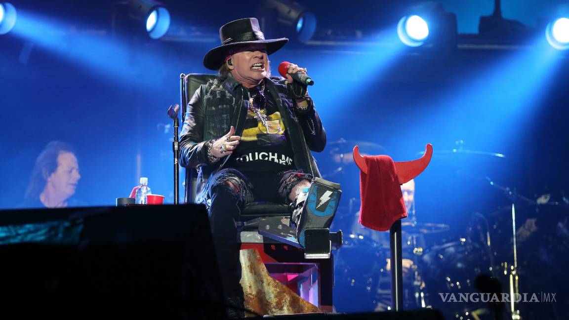 $!Axl Rose pasa la prueba de fuego con debut en AC/DC