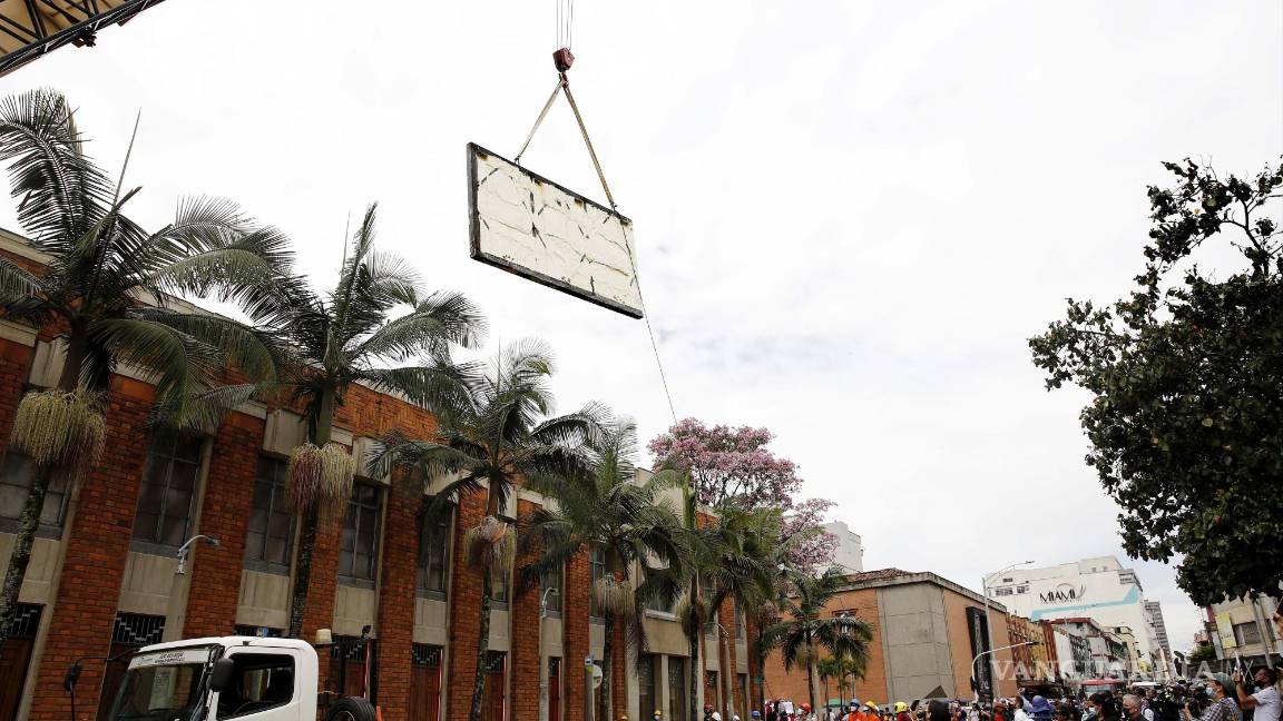 $!Este mural, el único del artista colombiano en su país, fue trasladado desde el centro comercial New York Plaza en el centro de Medellín hasta el Museo de Antioquia de la misma ciudad.