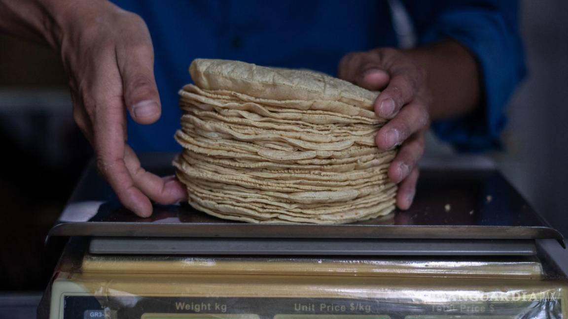 Se dispara en México el precio de la tortilla 15.5%, es su mayor alza en 10 años