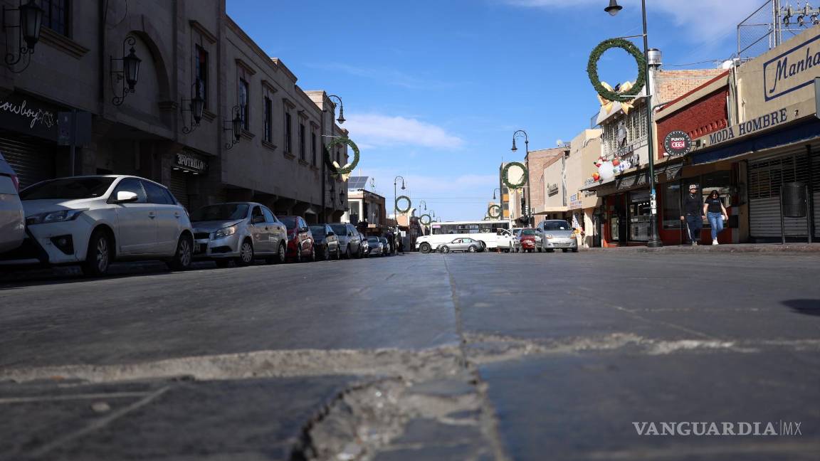 $!Los tramos en mal estado comienzan a partir de Benito Juárez, casi en la esquina con Ramos Arizpe y se extiende varias cuadras.