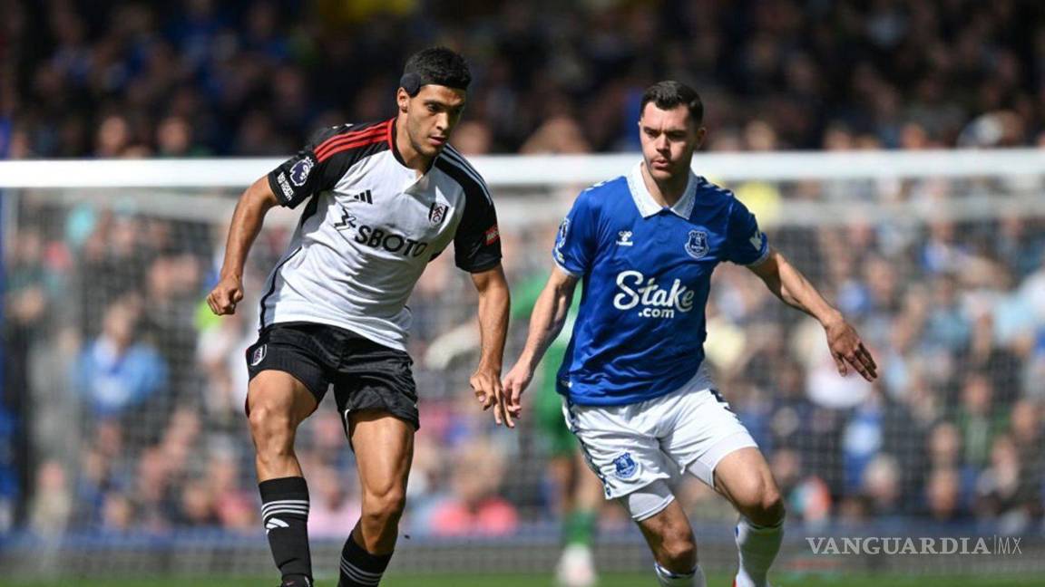 Jiménez debuta con el Fulham de titular y a punto de hacer un golazo