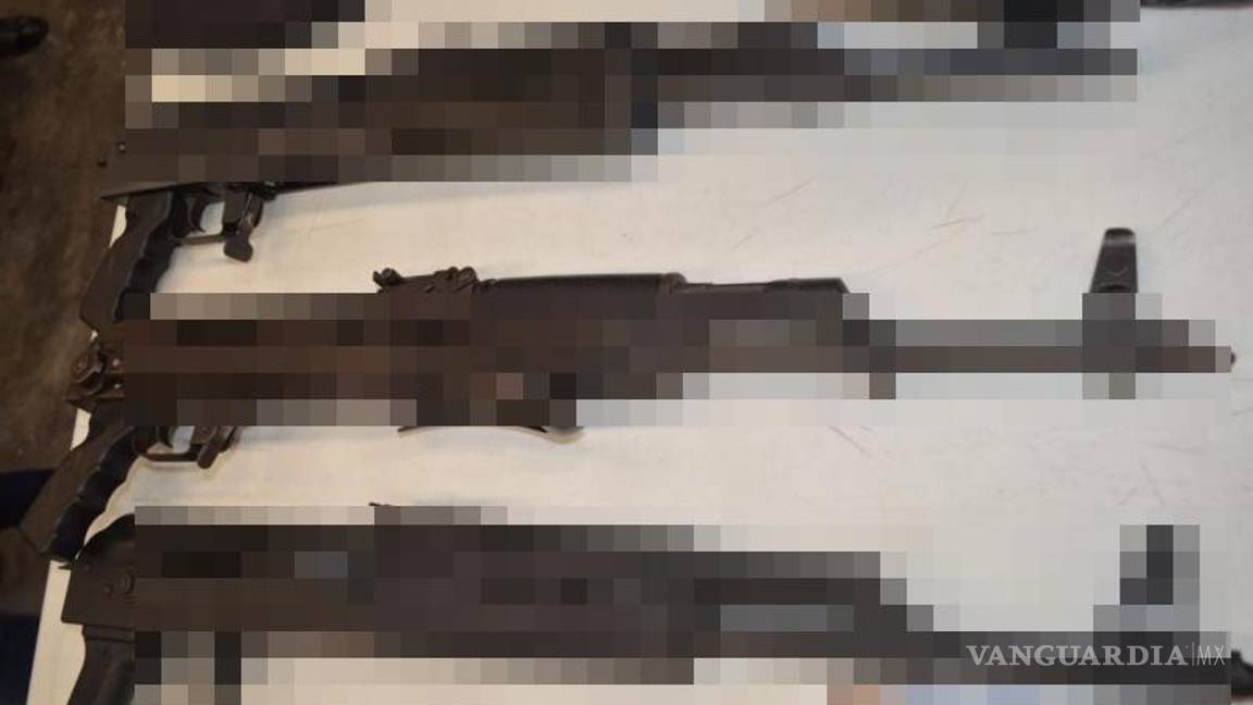 $!Armas largas, cortas y cartuchos asegurados durante la intervención policial en 2023.