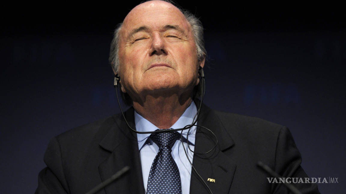FIFA promete cooperar con fiscalía suiza en investigación a Blatter