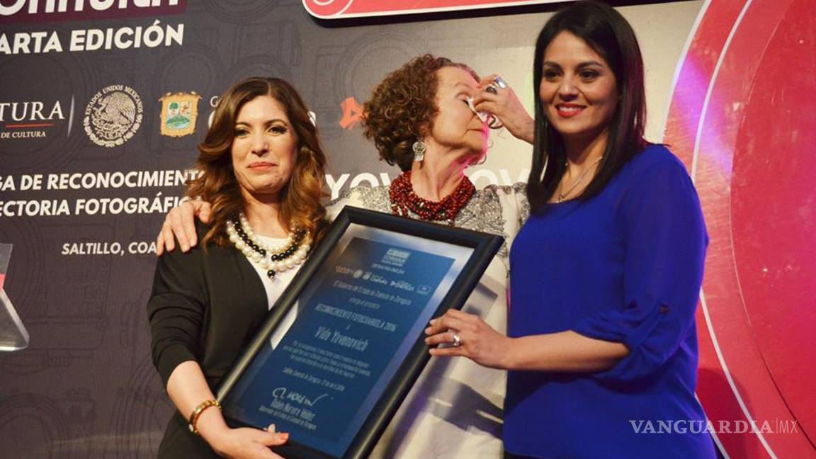 $!Vida Yovanovich: reconocer su involucramiento fotográfico