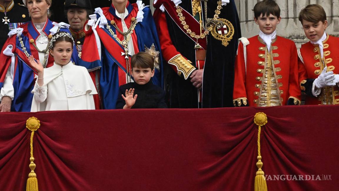 Así inicia el reinado del Carlos III tras una larga espera para ser el monarca británico (fotos)