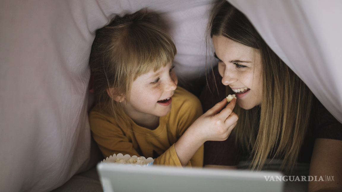 $!Los adultos deben ser los primeros en poner el ejemplo sobre el uso de dispositivos.