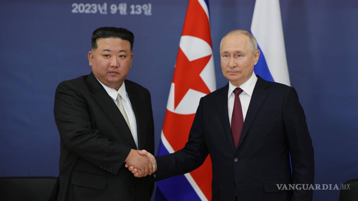 Nadie debe ayudar a Rusia a matar inocentes: EU critica reunión de Vladimir Putin y Kim Jong-un