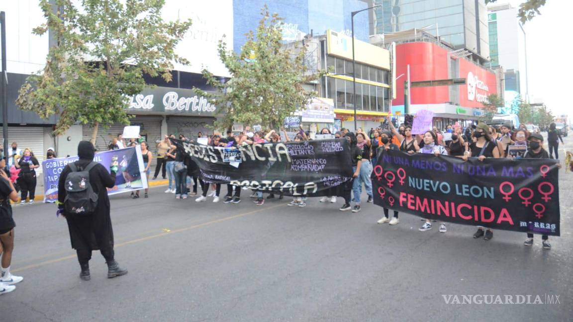 Colectivos de Nuevo León se unen a la marcha ‘Luto Nacional’ por feminicidios