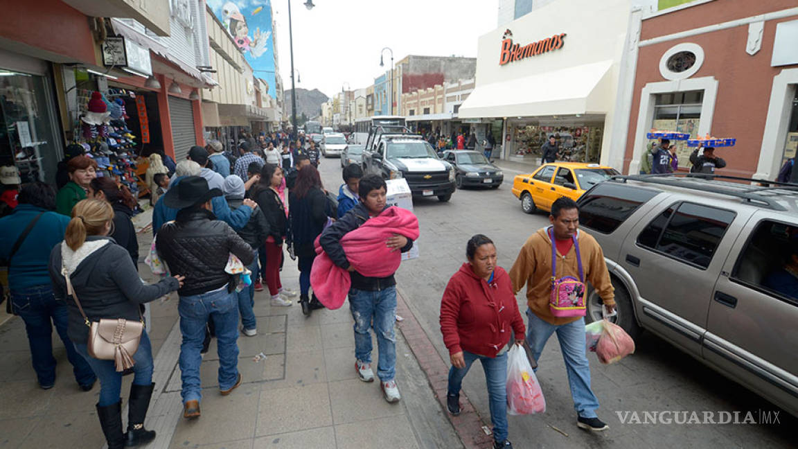 Comienza el caos en el centro de Saltillo por compras navideñas (fotos)