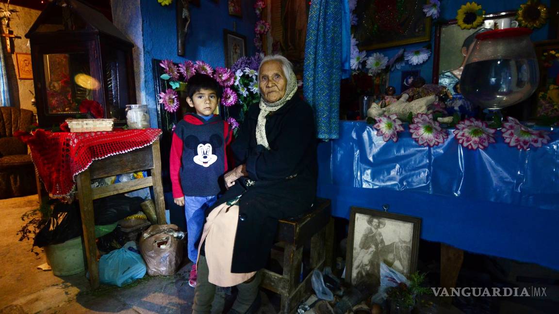 $!“Me dedico a ayudar a la gente, vienen aquí y salen curados”, señaló Doña Juanita en 2017.