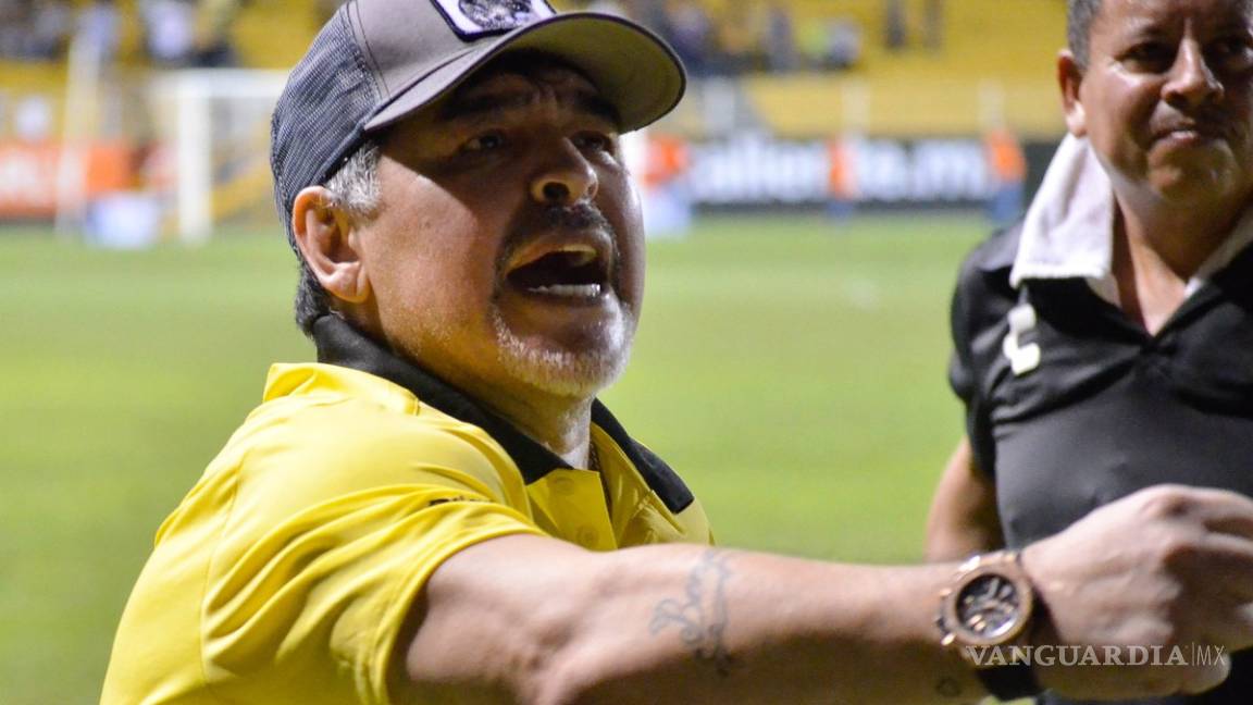 Maradona celebra como 'loco' la victoria de Dorados ante Leones Negros