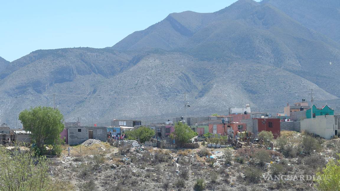 $!15 años sin gota agua: Cuando la colonia María de León en Saltillo se quedó sin 'derecho' del vital líquido