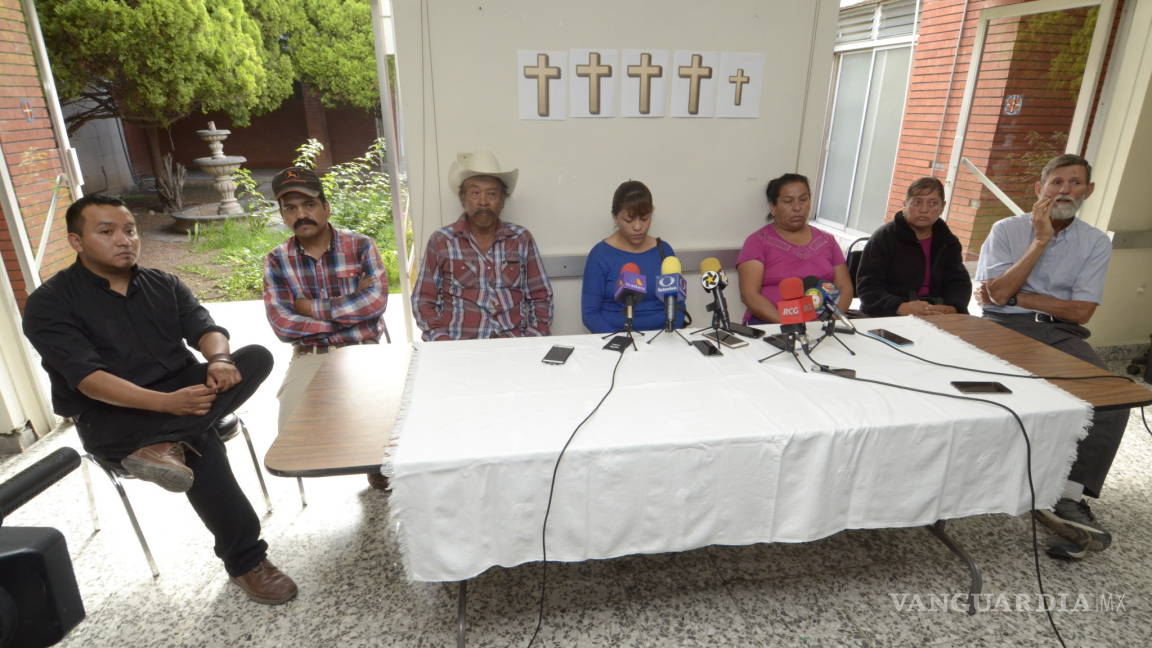 Claman por ayuda familiares víctimas de accidente en tramo Los Chorros, zona sureste de Coahuila