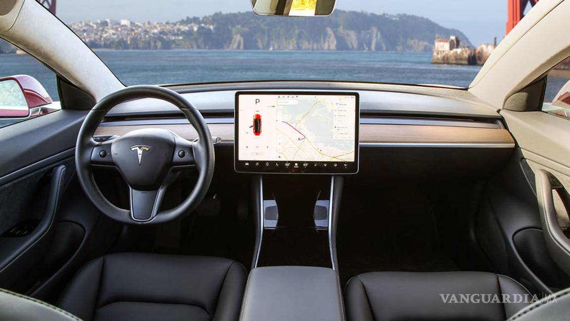 $!Elon Musk, el peor enemigo de Tesla; ingenieros desarman el Model 3 y exponen sus secretos