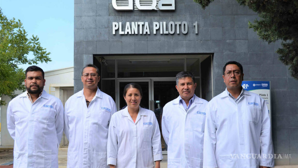 Investigadores de Saltillo crean hilo y tela que mata bacterias