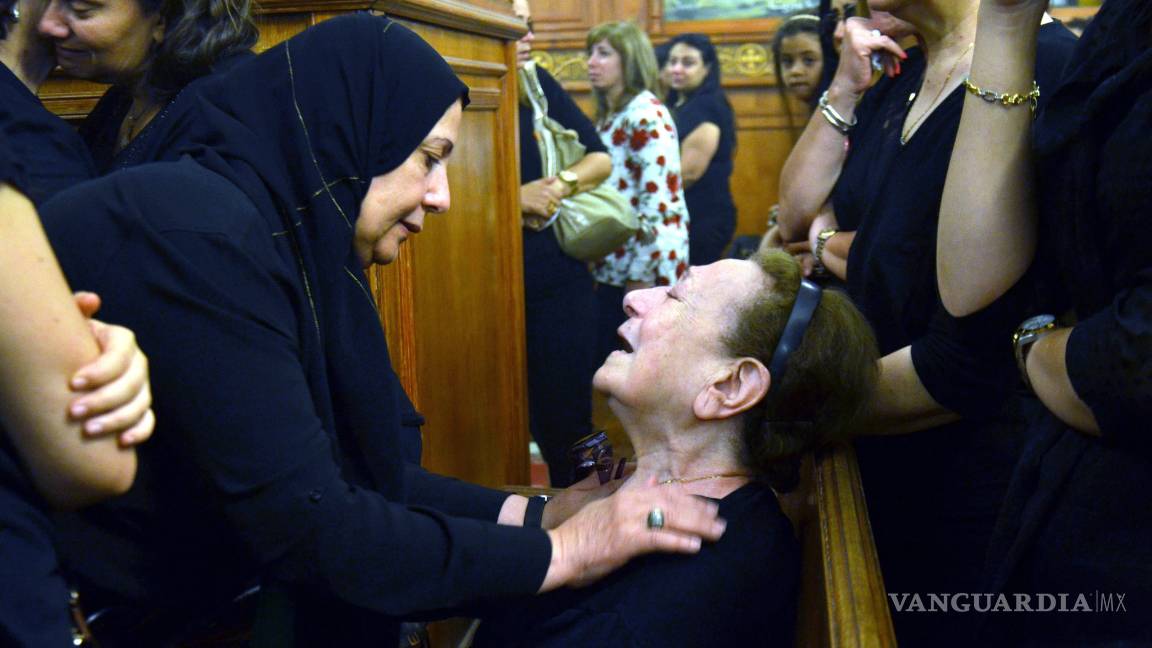 $!Tardarán semanas en identificar restos de avión siniestrado en Egipto