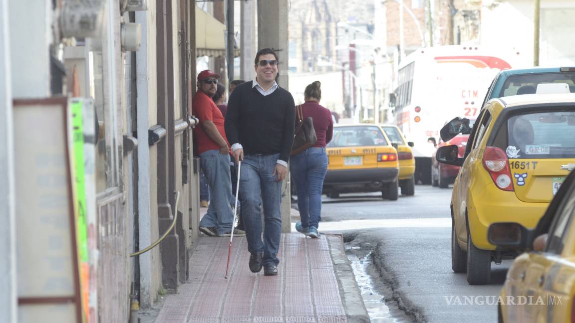 $!Apatía, otro obstáculo al que se enfrentan invidentes de Saltillo