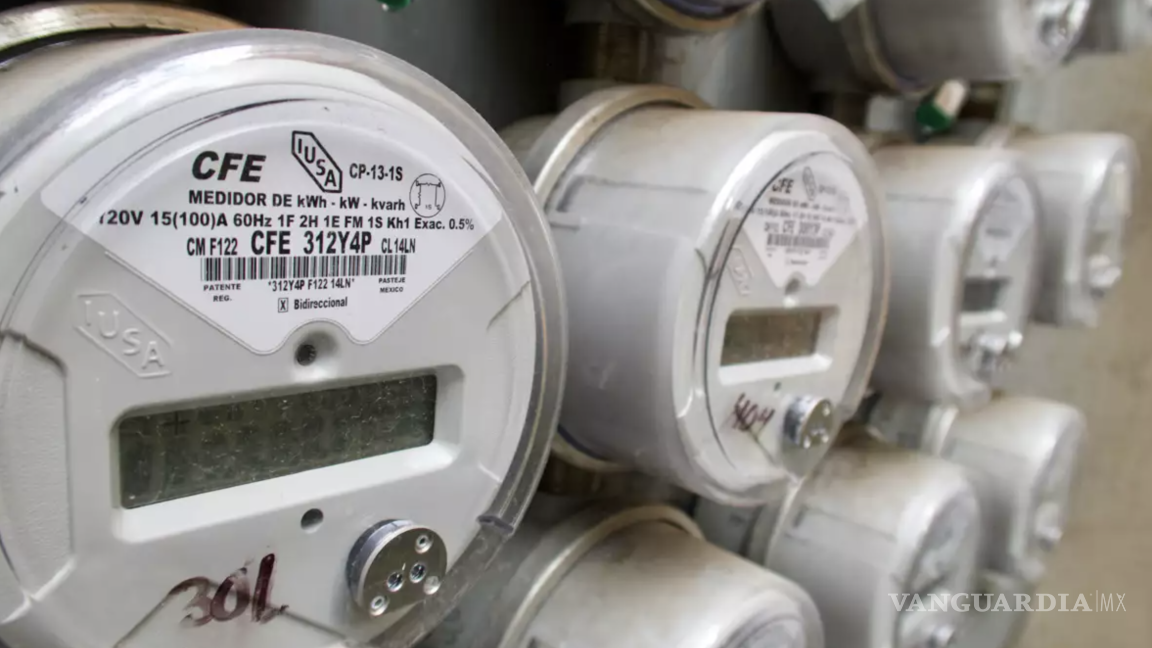 $!La instalación de nuevos medidores digitales de energía en viviendas y comercios puede provocar variaciones en el monto del recibo de luz.