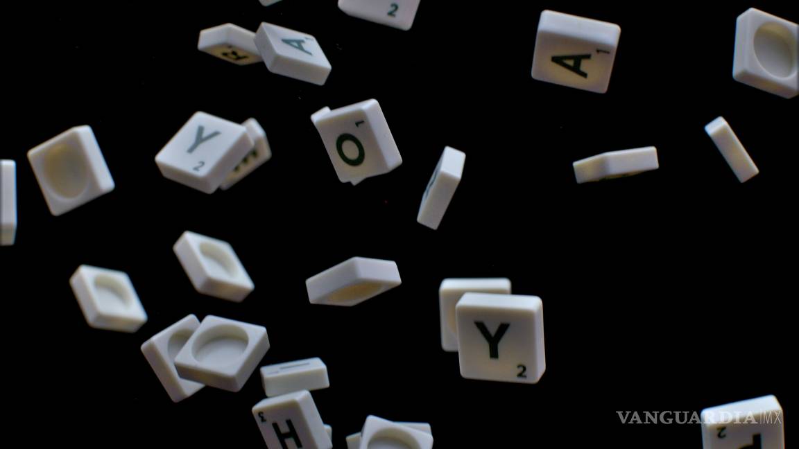 $!RAE actualiza el diccionario: añade palabras como morro, milenial, hashtag y 300 más