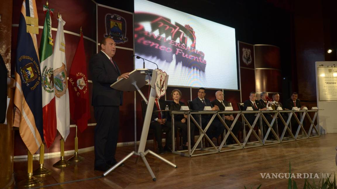 $!Marcha comunidad del Ateneo Fuente de Saltillo en un día de fiesta