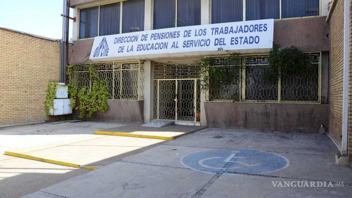 Saltillo: antiguo edificio de Pensiones en el Centro de Saltillo, un nido para robos