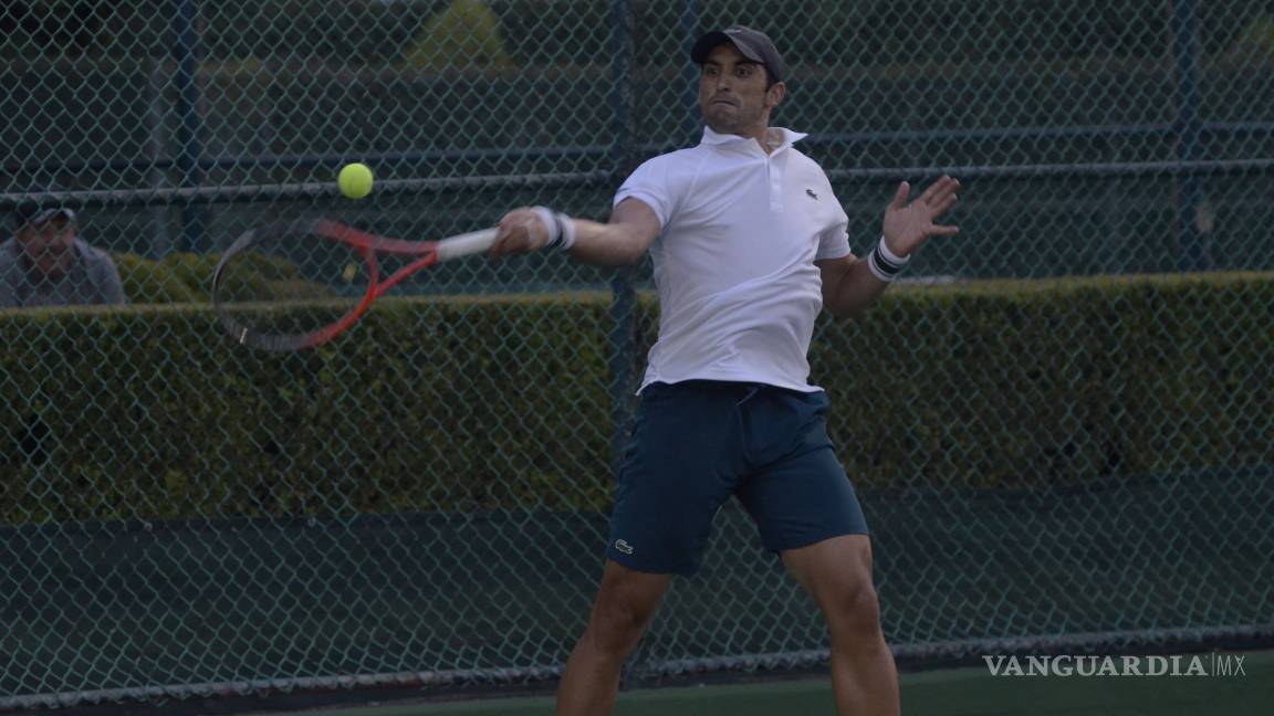 $!‘Tiburón’ Ramírez devora a Javier Martínez y llega a la semifinal del Saltillo Open