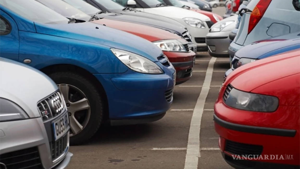 Se hundió venta de autos en abril a nivel sin precedentes; se desploma 64.5%