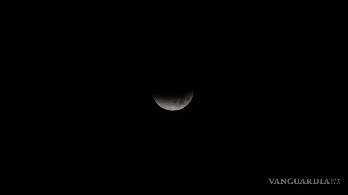 $!Así se vio la superluna azul de sangre en Saltillo