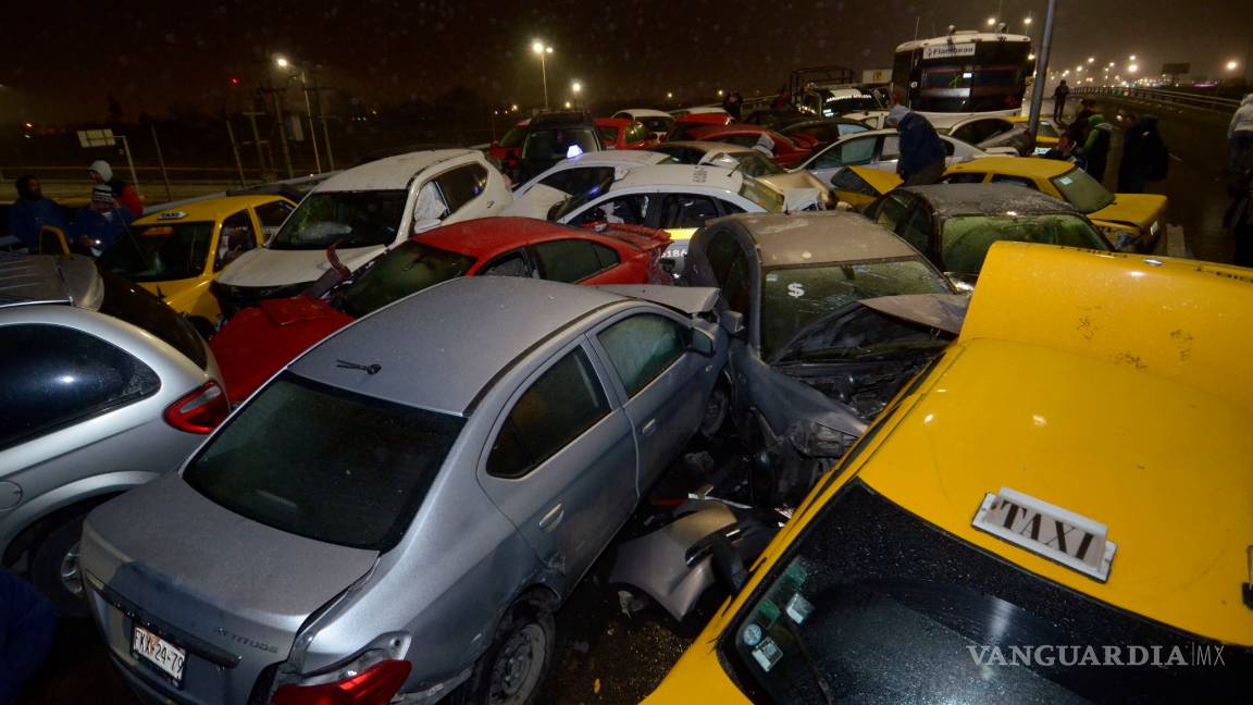 $!Colisionan más de 40 vehículos en mega carambola del Periférico de Saltillo (fotogalería)