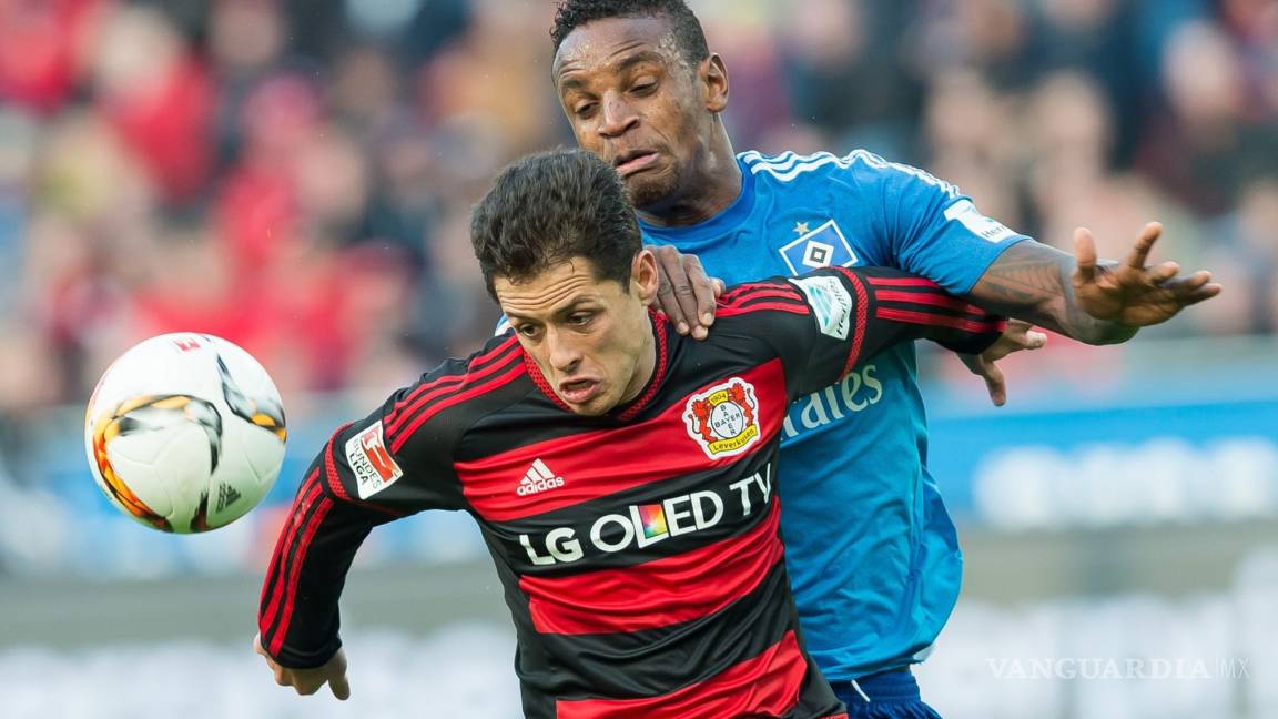 Bayer Leverkusen vence 1-0 al Hamburgo; Chicharito regresa a la titularidad