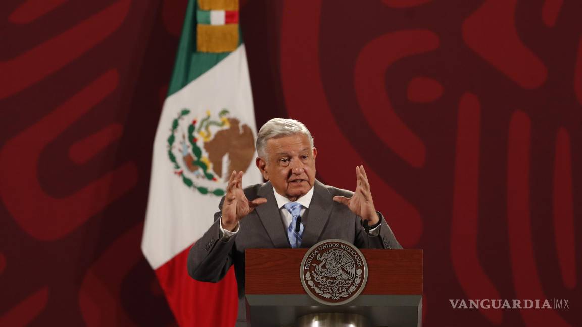 $!MEl presidente de México, Andrés Manuel López Obrador, habla durante una conferencia de prensa en el Palacio Nacional, en Ciudad de México (México).