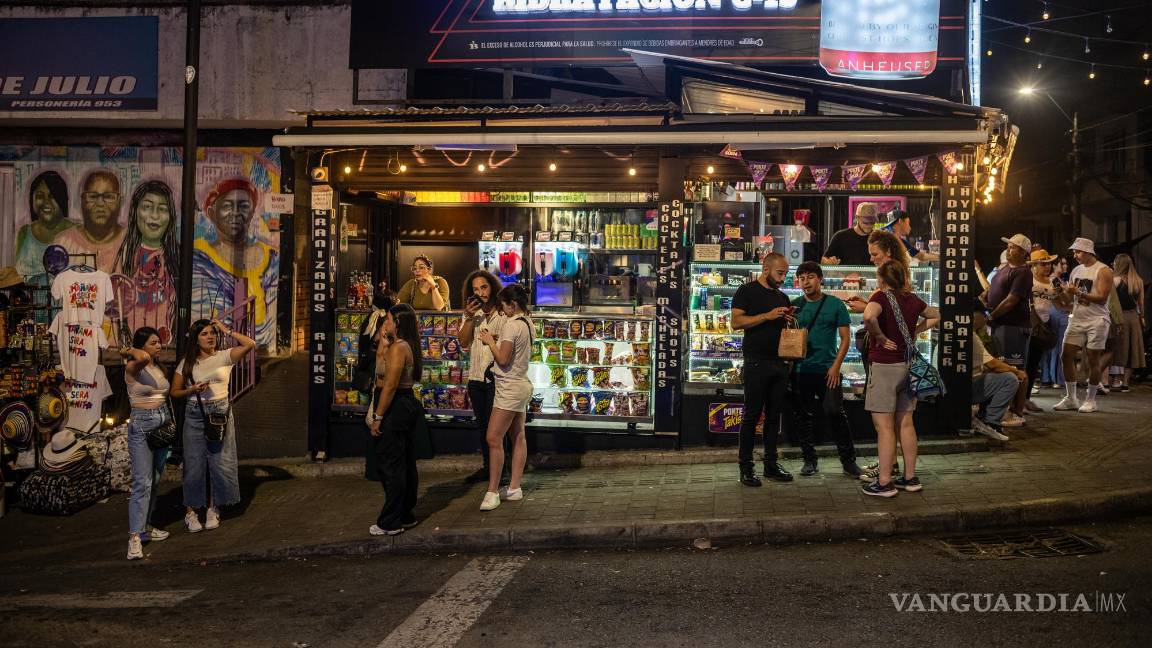 $!Turista en el Distrito 13 en Medellín, Colombia. Potentes sedantes están detrás de una serie de crímenes violentos, dicen funcionarios estadounidenses.