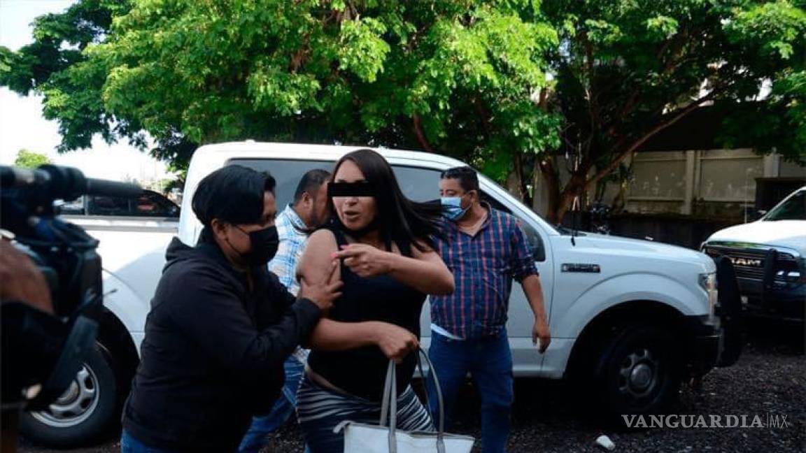 Da a luz mujer acusada de asesinar a su familia en Veracruz