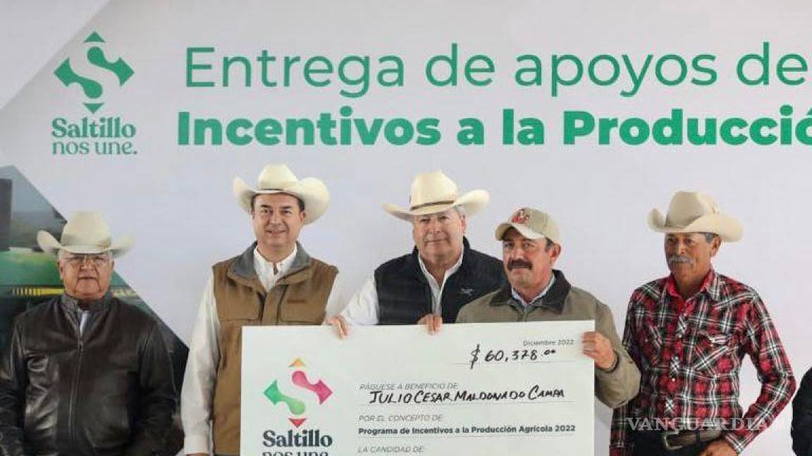 Entrega Chema Fraustro apoyos rurales a 2 mil 500 productores saltillenses