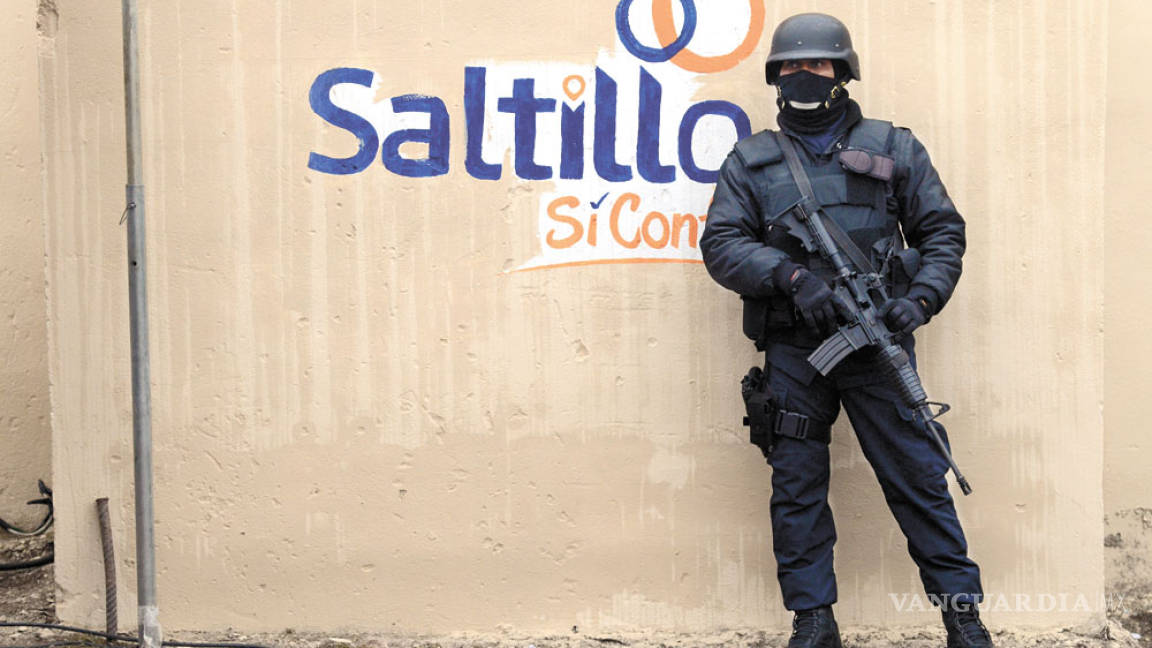 Polémico explosión Categoría Entregan uniformes a la Policía Operativa de Coahuila