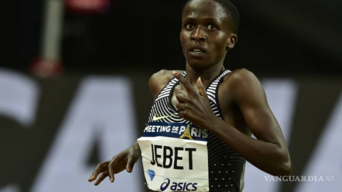 Ruth Jebet rompe récord mundial en 3 mil metros con obstáculos