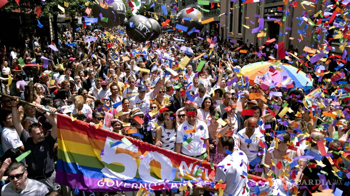 Orgullo LGBT+ inunda calles de Nueva York y San Francisco