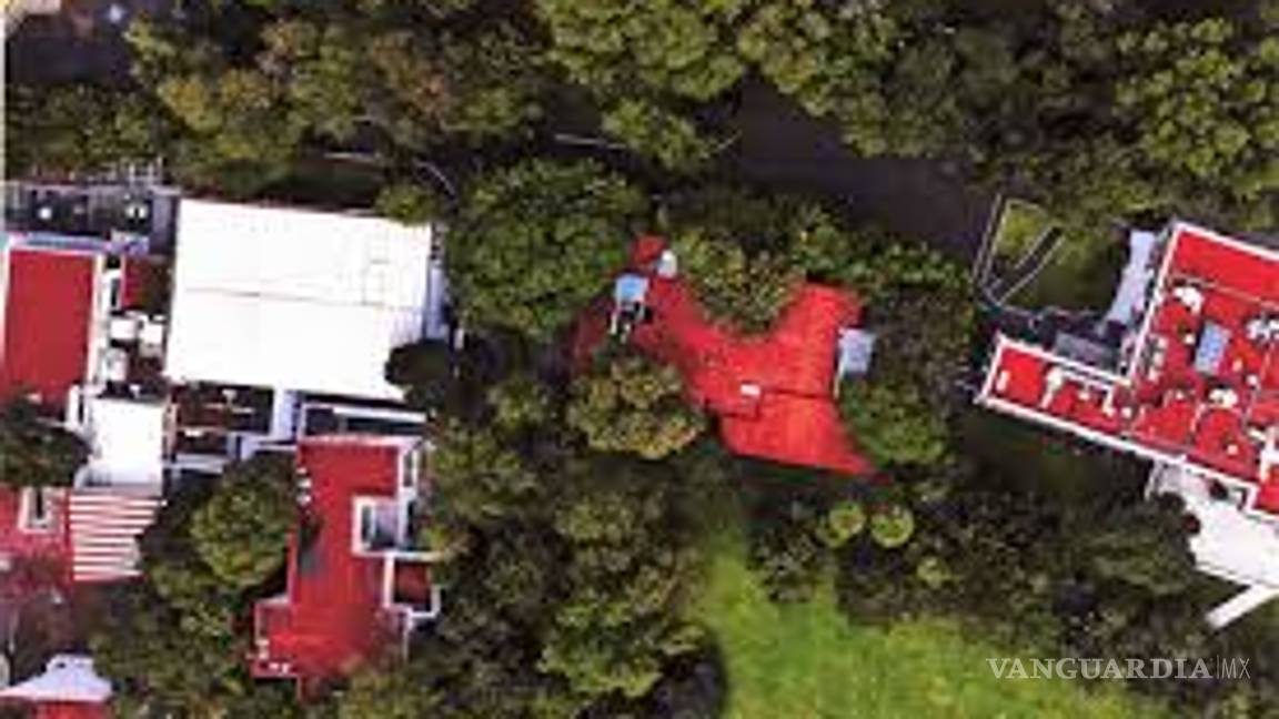 $!Mientras EPN se ‘camufla’ en disfraces, Angélica Rivera es vista en lujosas tiendas de EU