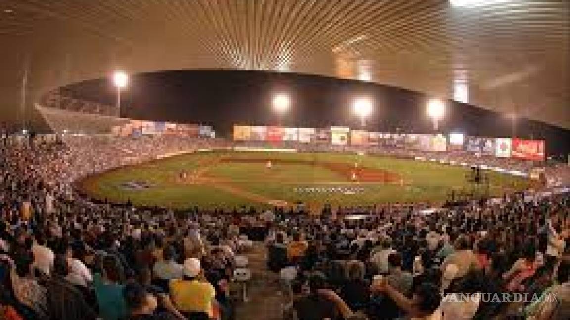 AMLO planea comprar otro estadio de beisbol mientras México suma 6 mil casos de COVID-19