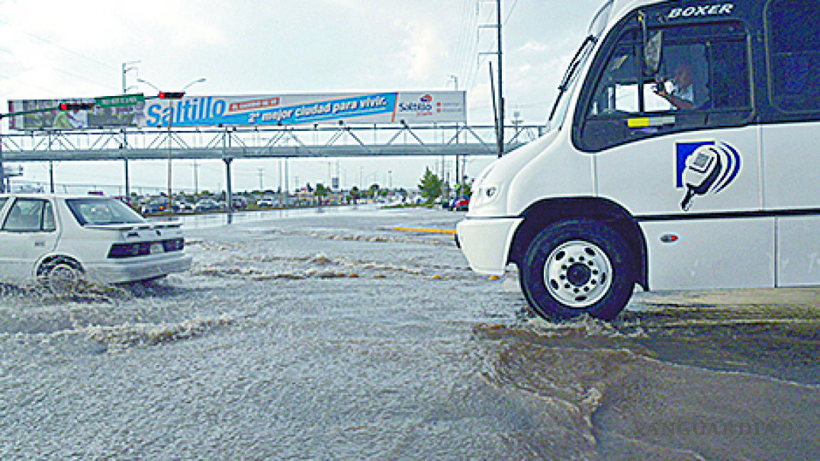 Alcalde de Saltillo en busca de recursos para realizar obra pluvial