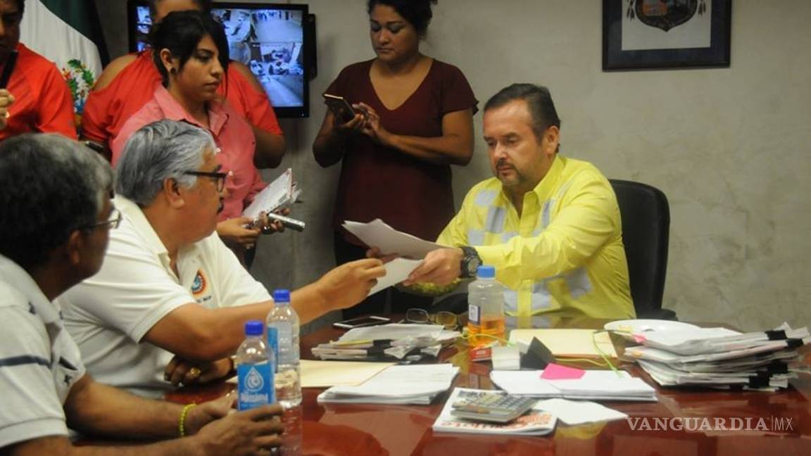 $!Taxistas de Monclova intentan frenar operación de Uber por presuntas violaciones al reglamento