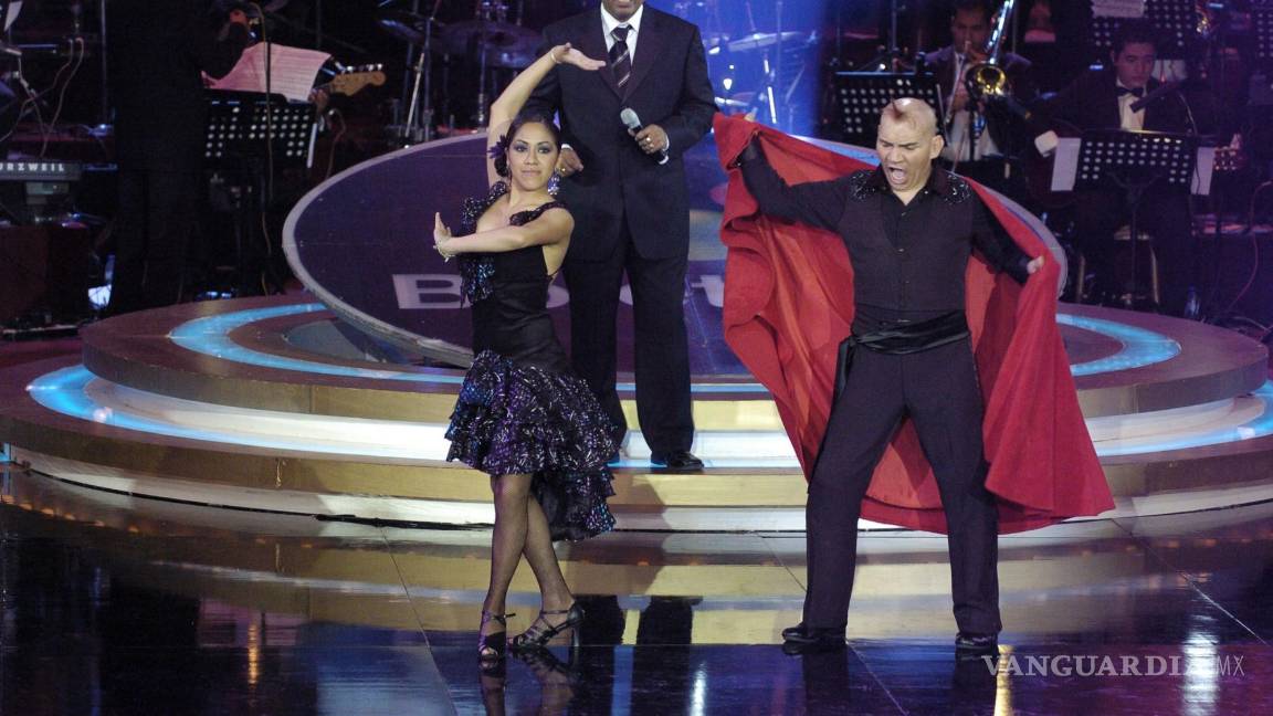 $!Karina y El Maromero durante su participación en Bailando por la boda de mis sueños.