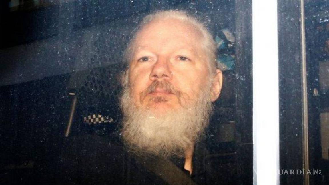 Julian Assange: Reino Unido aprueba extradición a Estados Unidos