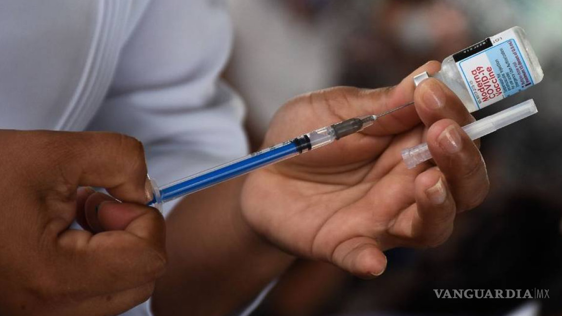 Inicia en México venta de vacuna actualizada de Moderna contra Covid-19