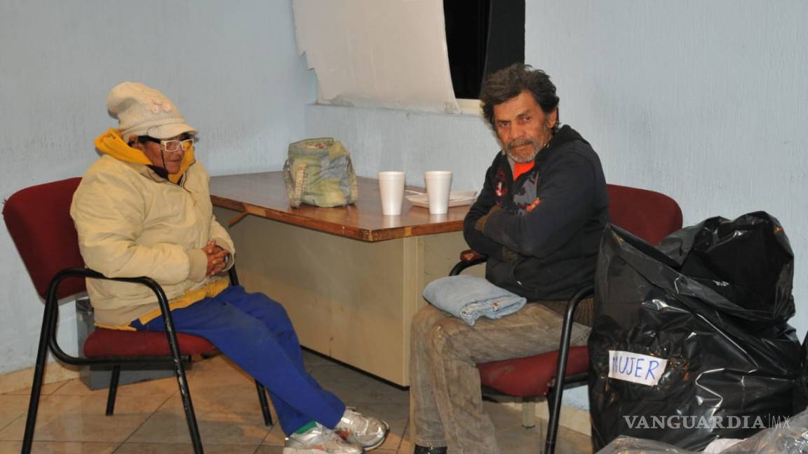Atienden a familias vulnerables de Monclova por bajas temperaturas